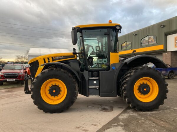 JCB FASTRAC 4220 - Image 2