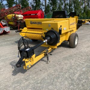 New Holland Hayliner 275 Conventional Baler