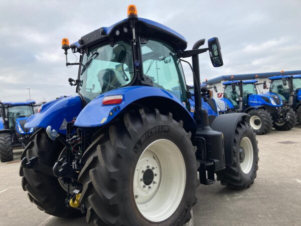 NEW HOLLAND T7.210 CLASSIC STAGE V - Image 3