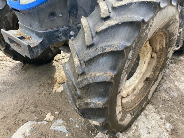 *Due In* New Holland T5.120 - Image 3