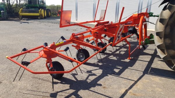 Kuhn GF642 6 Rotor Tedder