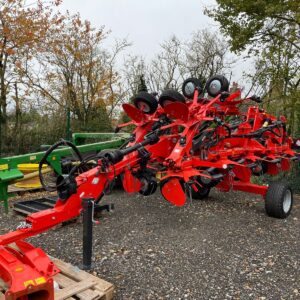 Kuhn GF 15003 T Trailed Tedder
