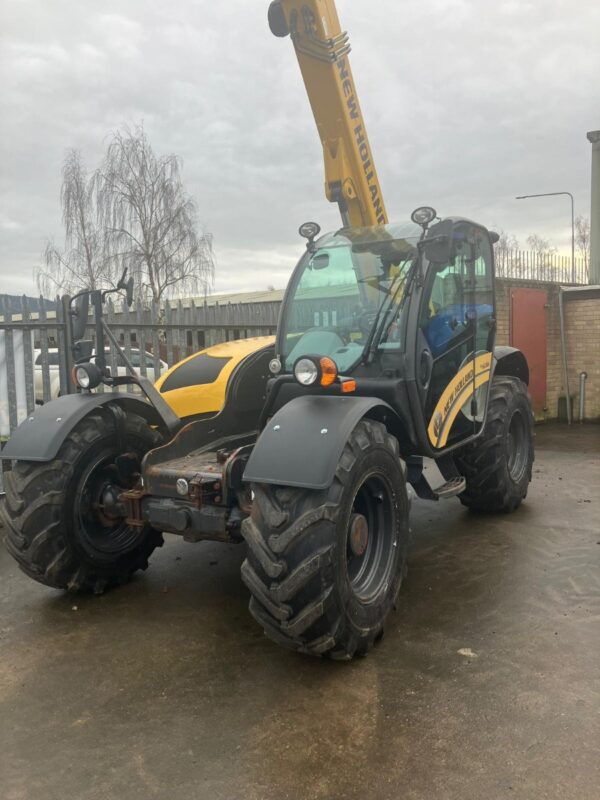 NEW HOLLAND TH6.32S