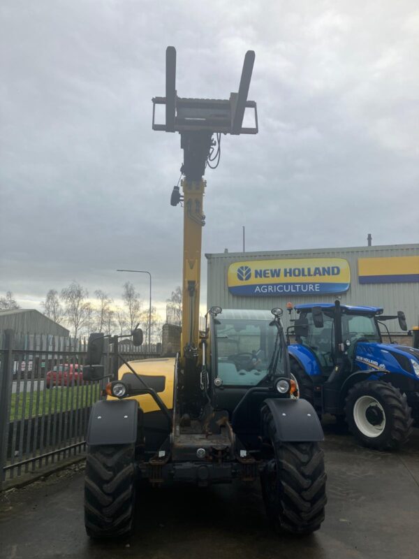 NEW HOLLAND TH6.32S - Image 3