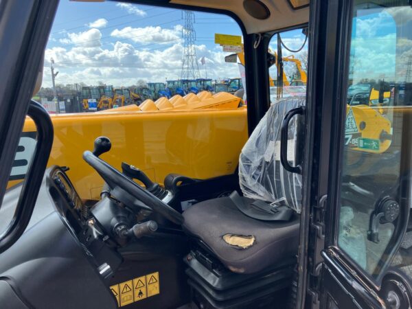 JCB 527-58 AGRI PLUS - Image 2