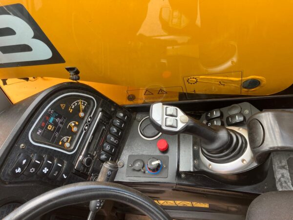 JCB 527-58 AGRI PLUS - Image 3
