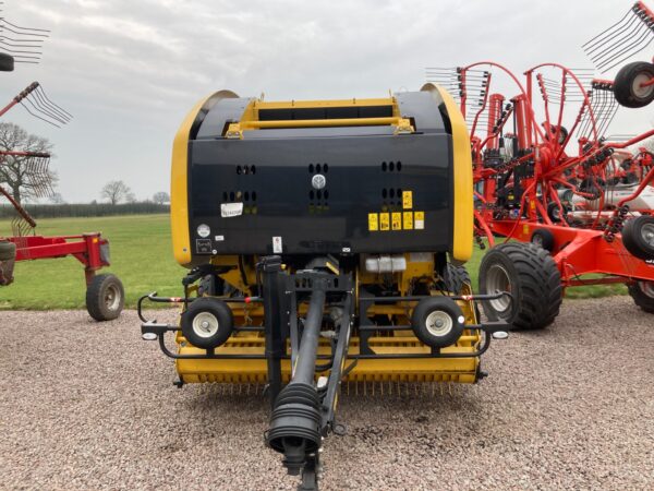 New Holland Roll Bar 150 SF Round Baler - Image 2