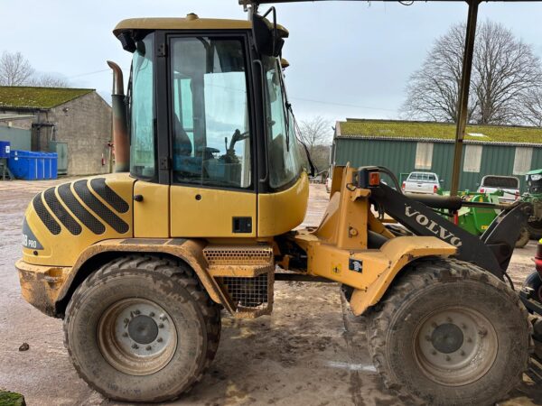 *Due in* Volvo L30B Wheeled Loader - Image 2