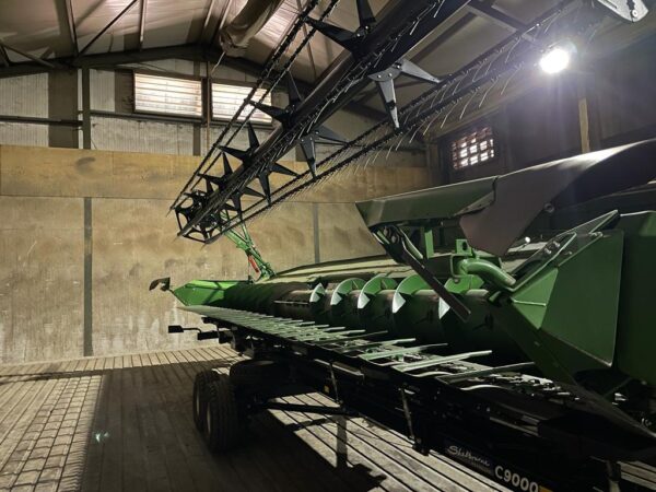 John Deere T670i Combine & 730X Header - Image 2