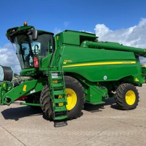 John Deere T670i Combine & 730X Header