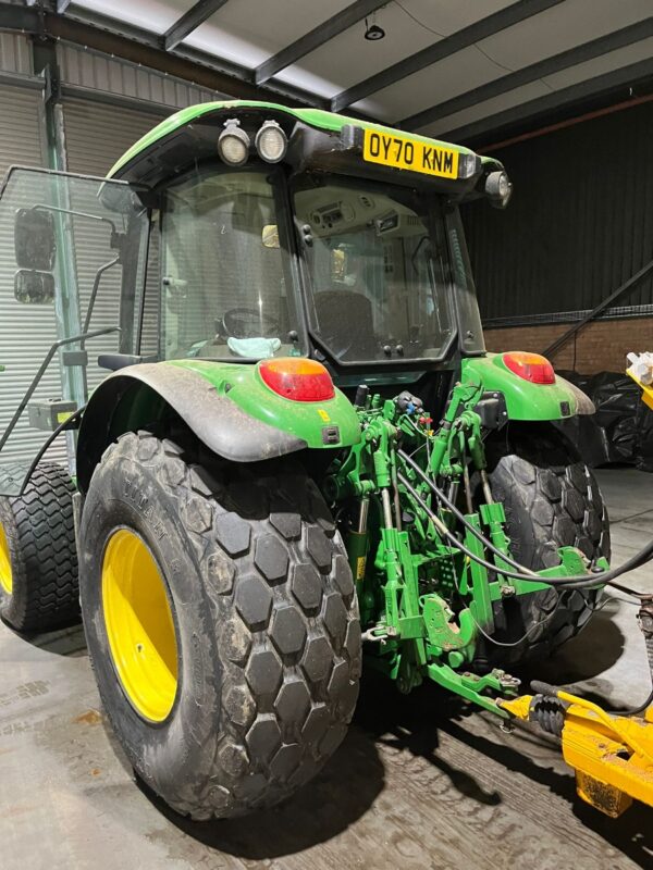 *Due In* John Deere 5090M - Image 2